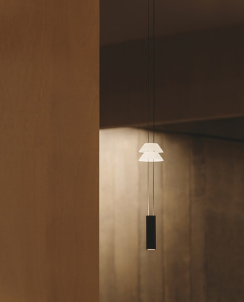 Lampa wewnętrzna, wisząca Vibia Flamingo Mini 1580 2700K, ekspozycja