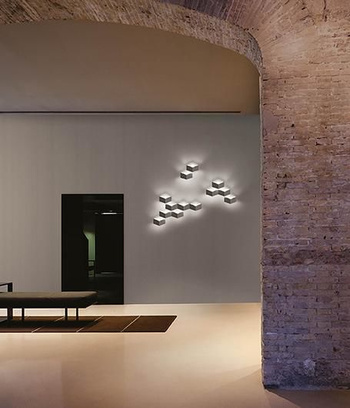 Lampa wewnętrzna, ścienna Vibia Fold Surface 