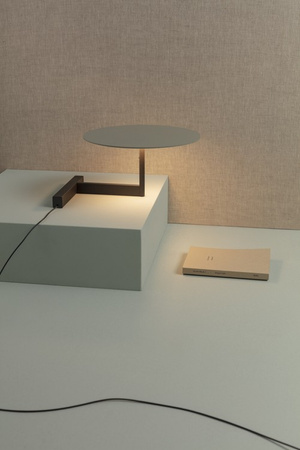 Lampa wewnętrzna, stojąca Vibia Flat 5965