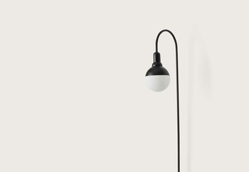 Lampa wewnętrzna, ścienna Aromas Helmet curve