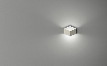 Lampa wewnętrzna, ścienna Vibia Fold Surface 