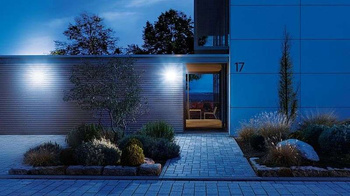 Naświetlacz STEINEL z czujnikiem ruchu i zmierzchu XLED Home 2 grafit 13,7W / 1550lm / 3000K